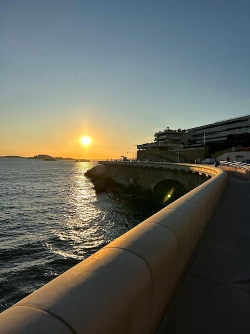La Terrasse Mediterraneenne Marseille Exteriör bild